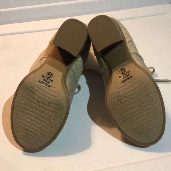 Boots - Picture 3 of 6